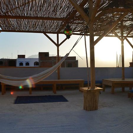Alibaba Apartment Hostel Bamboo Rooftop Room 셰프샤우엔 외부 사진